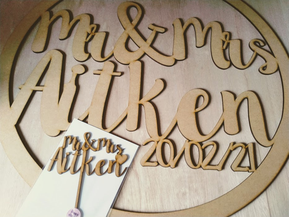 Personalized Mr&Mrs ... name in Circle wedding sign